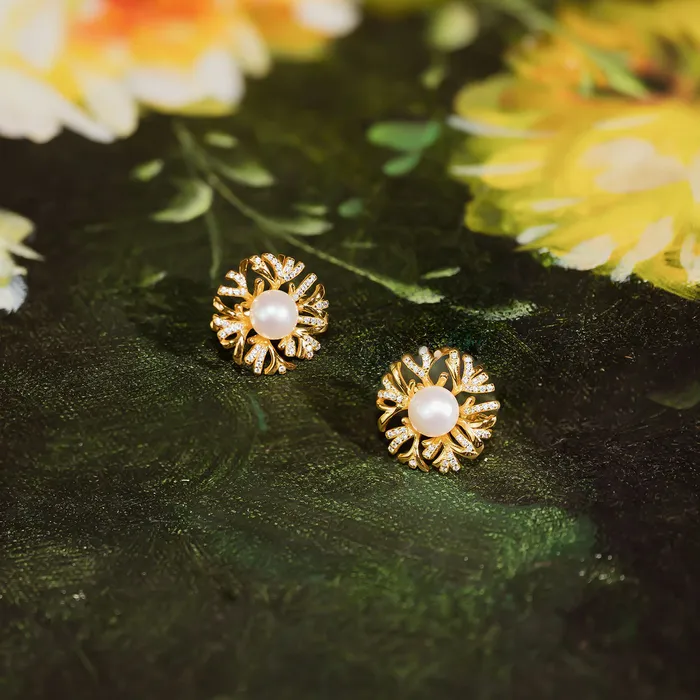 Earrings Pearly Lustre Elegant Freshwater Pearl Earrings WE00506 GARDENS