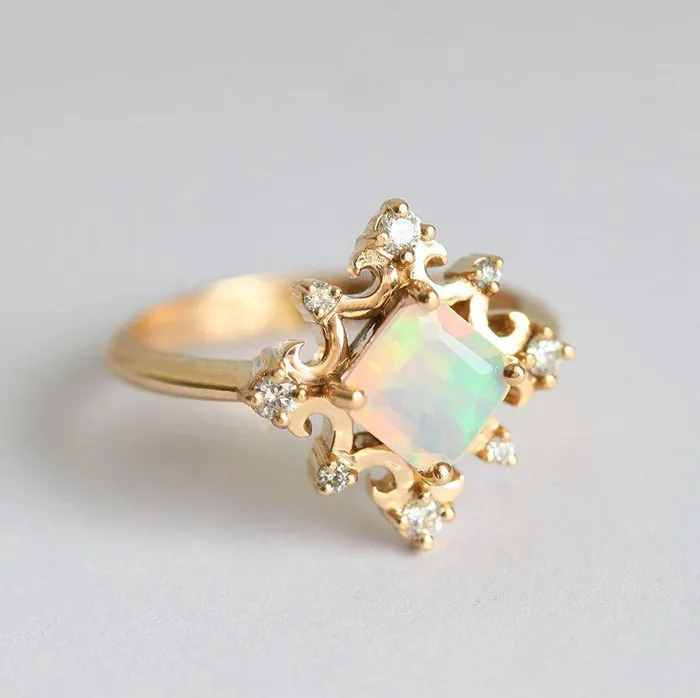 capucinne Rings Lilyanna Vintage Opal Ring