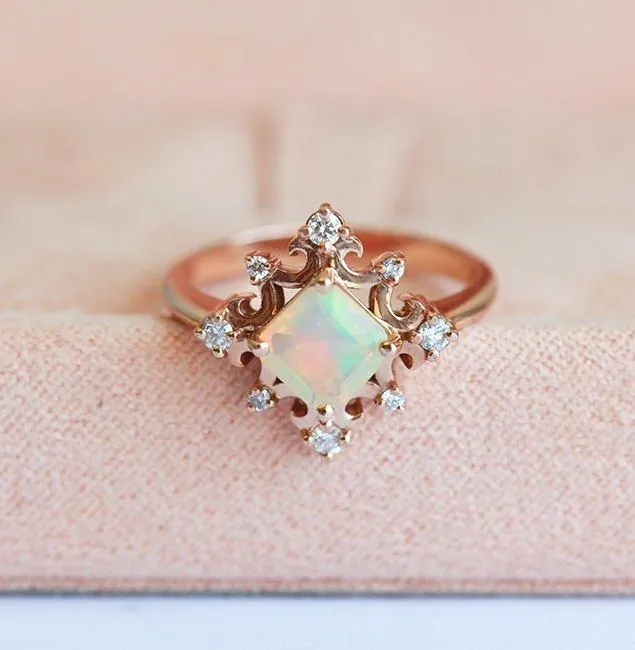 capucinne Rings Lilyanna Vintage Opal Ring