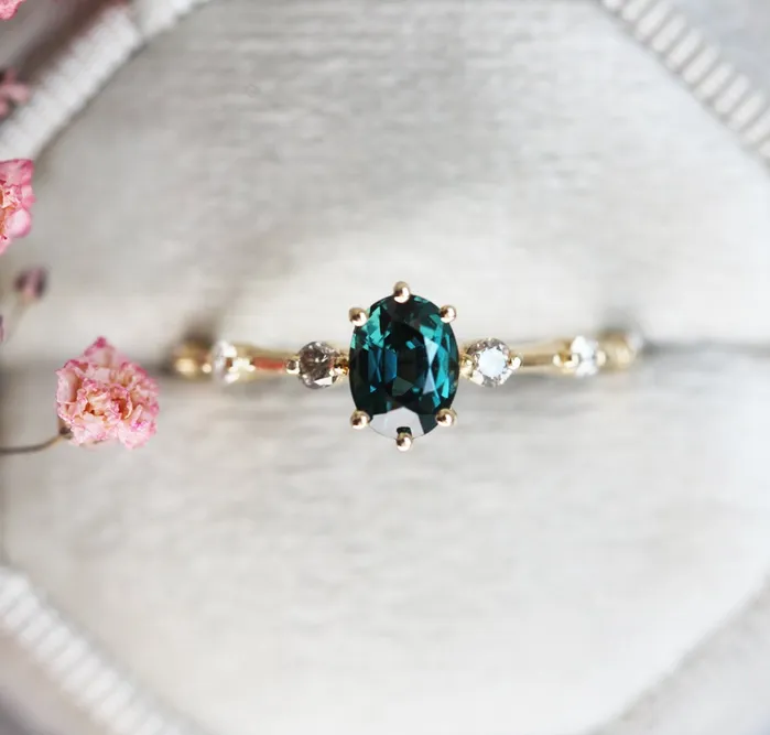 Capucinne Rings Ophelia Oval Sapphire Diamond Ring