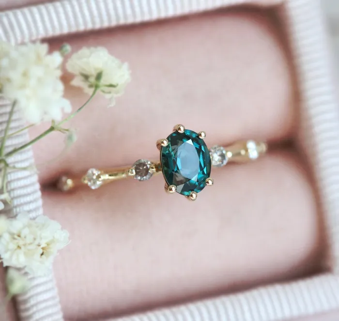 Capucinne Rings Ophelia Oval Sapphire Diamond Ring
