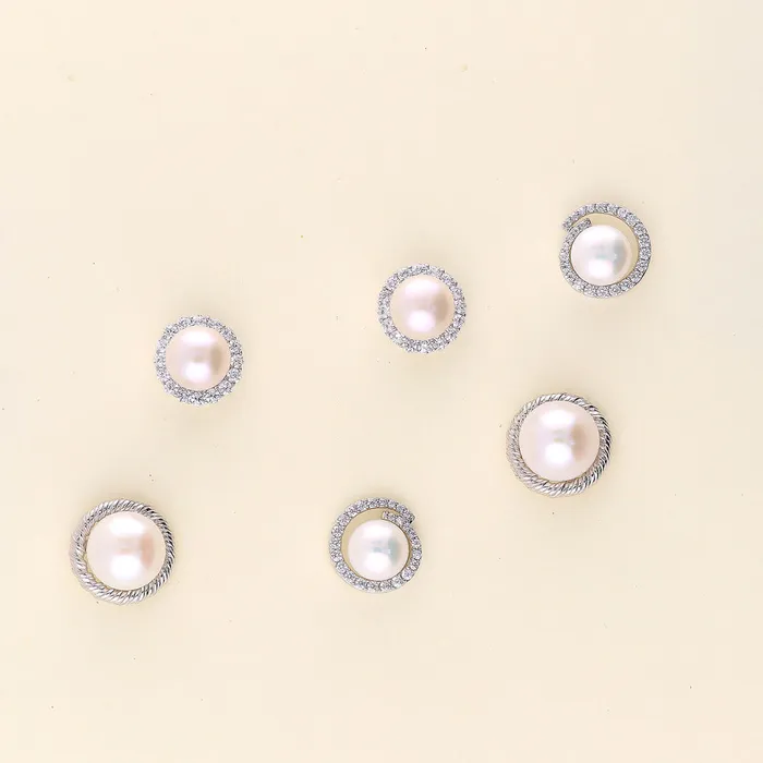 Earrings BERRICLE Halo Button Cultured Pearl Stud Earrings in Sterling Silver