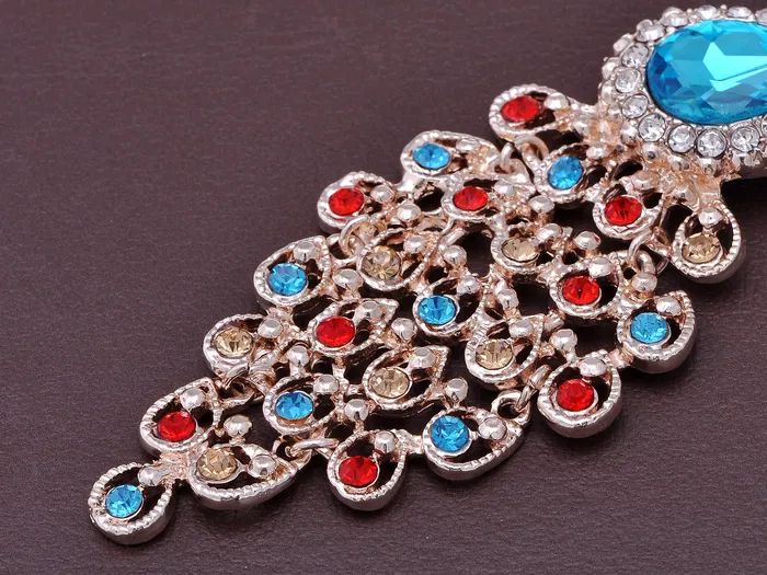 Alilang Necklaces Swarovski Crystal Faux Pearl Light Blue Feather Peacock Pendant Necklace Alilang Necklaces Swarovski Crystal Faux Pearl Light Blue Feather Peacock Pendant Necklace