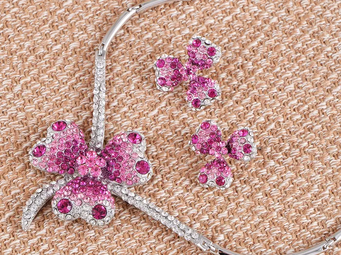 Swarovski Crystal Lucky Blue Green Irish Clover Earring Necklace Set Alilang Necklaces Swarovski Crystal Lucky Blue Green Irish Clover Earring Necklace Set Alilang Necklaces