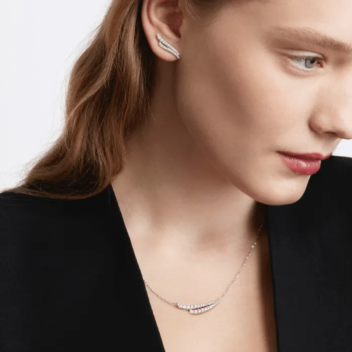 Hearts On Fire Vela French Cut Pav Diamond Pendant Necklace Hearts on Fire Necklaces Hearts On Fire Vela French Cut Pav Diamond Pendant Necklace Hearts on Fire Necklaces
