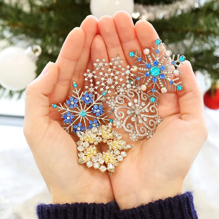 Large Two Tone Golden Crystal Holiday Circle Wreath Brooche Pin Gold Silver BlingJewelry Wholesale Rings Large Two Tone Golden Crystal Holiday Circle Wreath Brooche Pin Gold Silver BlingJewelry Wholesale Rings