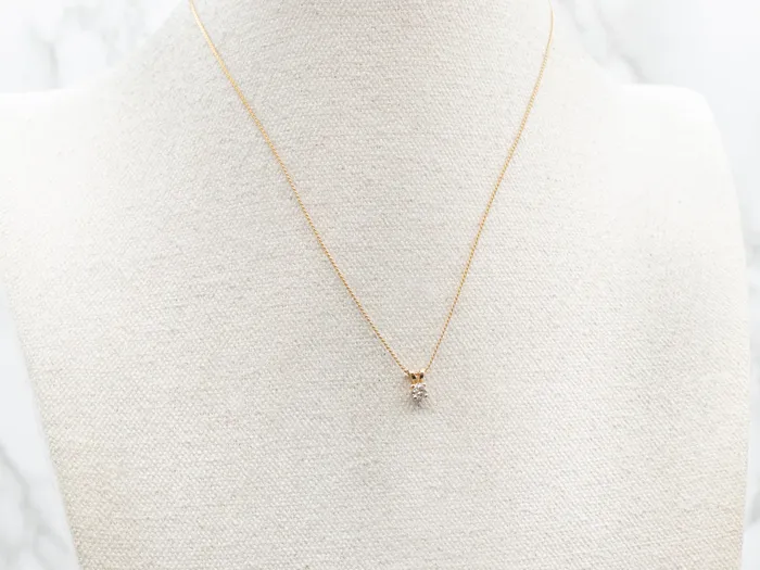 Market Square Jewelers PreStyled Sets Yellow Gold Diamond Solitaire Pendant