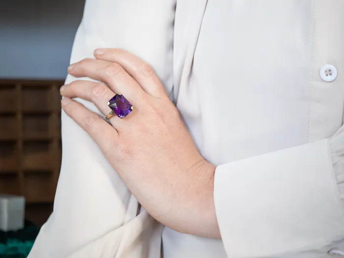 Market Square Jewelers Rings Exquisite Yellow Gold Amethyst Solitaire Cocktail Ring Market Square Jewelers Rings Exquisite Yellow Gold Amethyst Solitaire Cocktail Ring