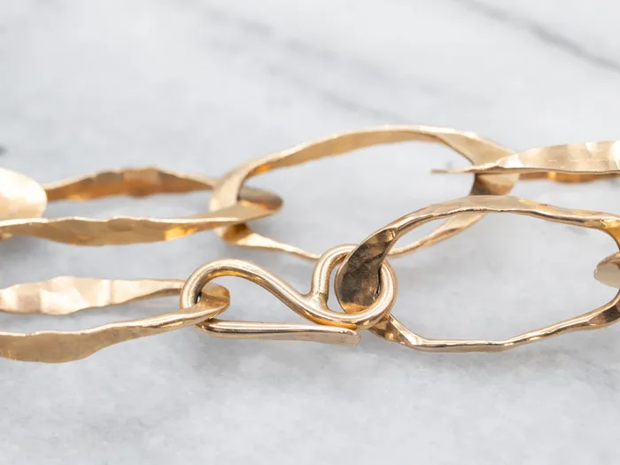 Modernist Hammered Gold Link Chain Market Square Jewelers PreStyled Sets Modernist Hammered Gold Link Chain Market Square Jewelers PreStyled Sets