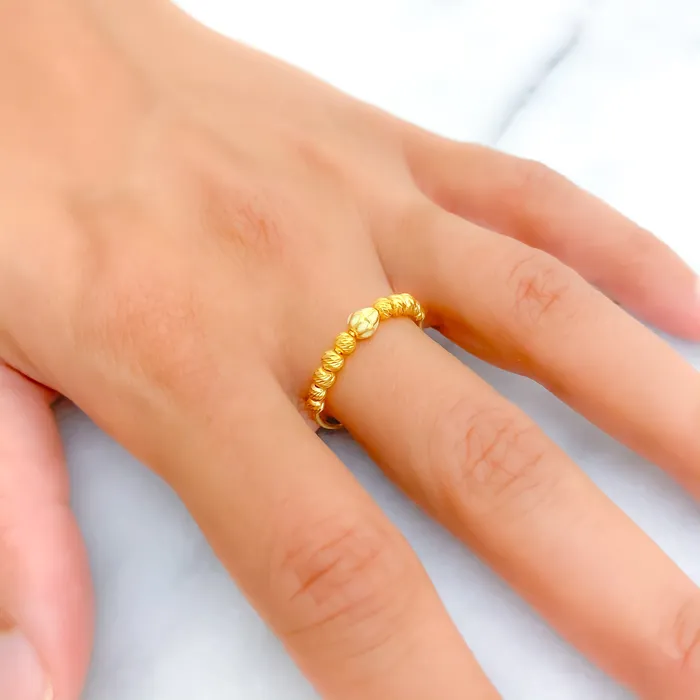 Rings Andaaz Jewelers Chic Twinkling 21k Gold Ring