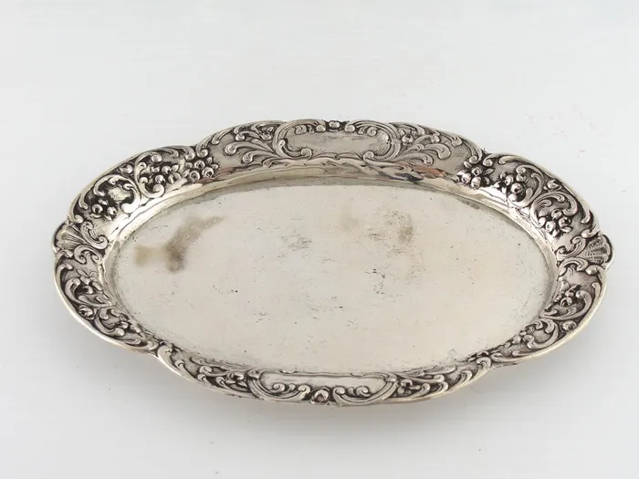 Rings Market Square Jewelers Coin Silver Serving Plate with Rose Border Rings Market Square Jewelers Coin Silver Serving Plate with Rose Border