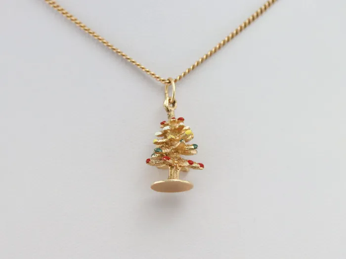 Vintage Enameled Christmas Tree Charm Market Square Jewelers Charm Necklaces Vintage Enameled Christmas Tree Charm Market Square Jewelers Charm Necklaces