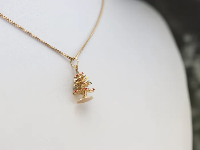 Vintage Enameled Christmas Tree Charm Market Square Jewelers Charm Necklaces Vintage Enameled Christmas Tree Charm Market Square Jewelers Charm Necklaces