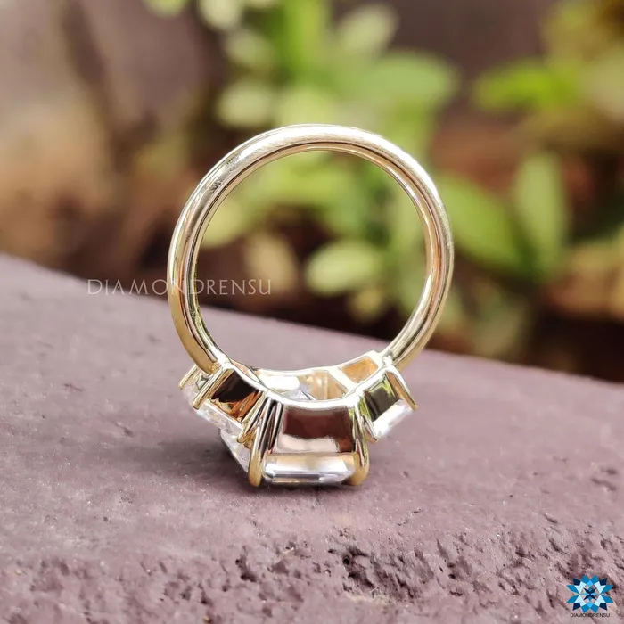 278 TCW Asscher Trapezoid Moissanite Three Stones Engagement Ring Diamondrensu Rings 278 TCW Asscher Trapezoid Moissanite Three Stones Engagement Ring Diamondrensu Rings