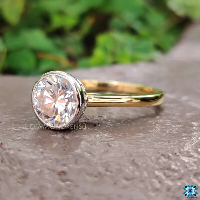 Diamondrensu 187 TCW Round Brilliant Cut Delicate Hidden Halo Moissanite Engagement Ring Rings Diamondrensu 187 TCW Round Brilliant Cut Delicate Hidden Halo Moissanite Engagement Ring Rings