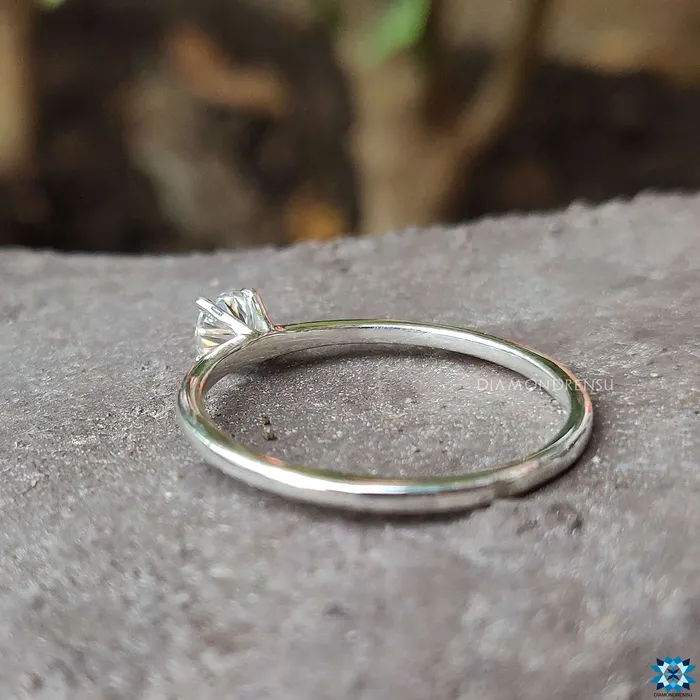 Diamondrensu Rings Dainty Delicate 024 CT Round Moissanite Solitaire Engagement Ring