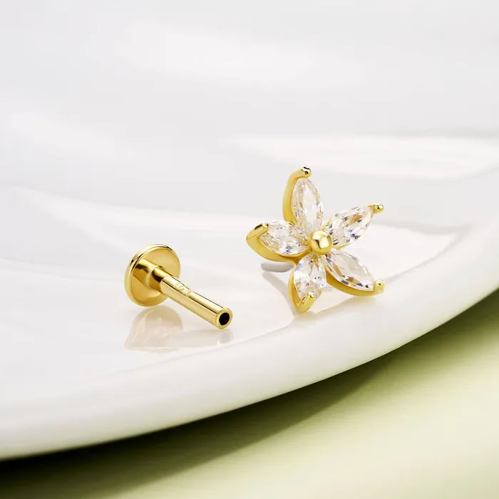Earrings 14K Clear CZ Flower Threadless Nose and Earring Stud OUFER BODY JEWELRY