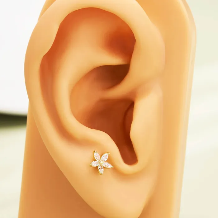 Earrings 14K Clear CZ Flower Threadless Nose and Earring Stud OUFER BODY JEWELRY