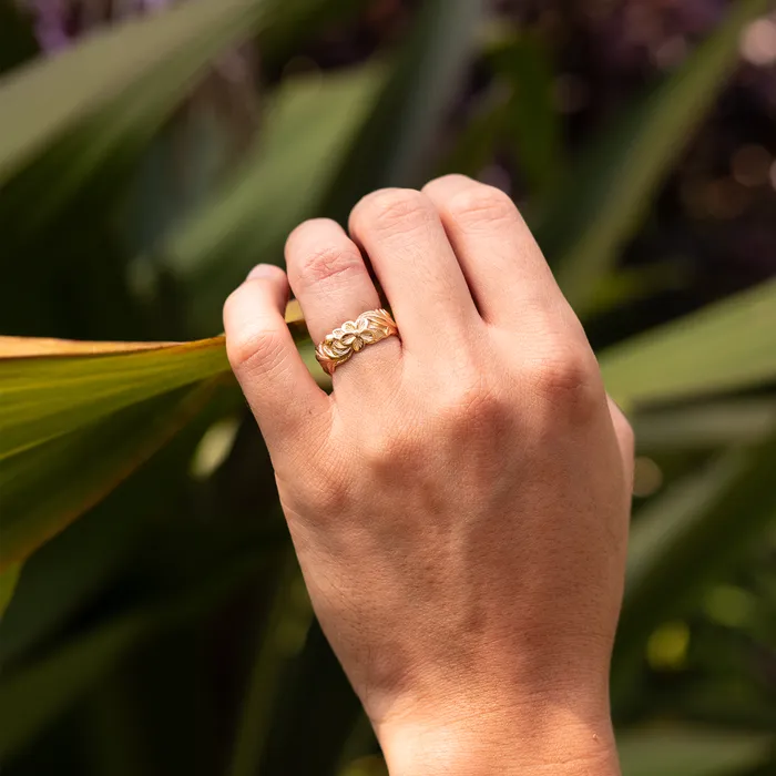 Hawaiian Heirloom Plumeria Ring in Gold 8mm Maui Divers Jewelry Rings