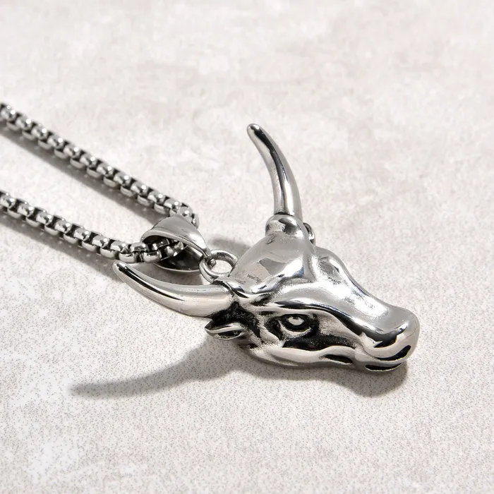 Necklaces Kalifano Silver Bull Head Steel Hearts Necklace