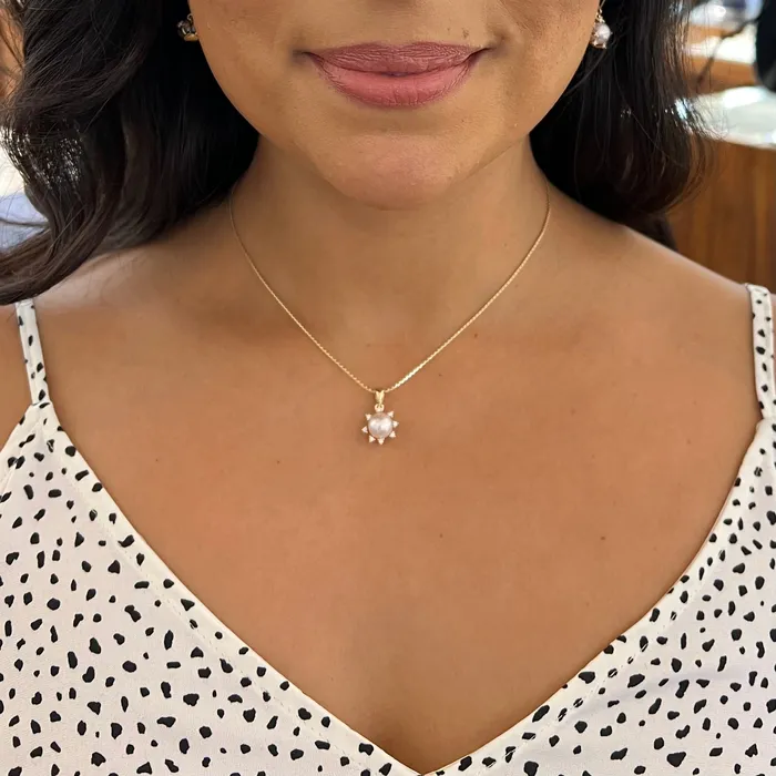 Necklaces Maui Divers Jewelry Protea Akoya White Pearl Pendant in Gold with Diamonds 8mm