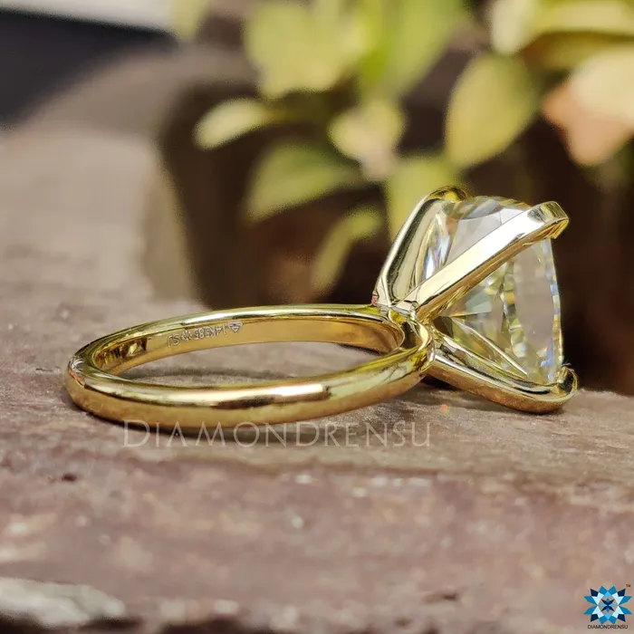 Rings Diamondrensu Elongated Cushion Cut Ring