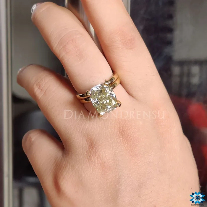 Rings Diamondrensu Elongated Cushion Cut Ring