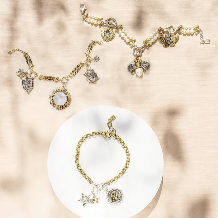 Waxing Poetic Bracelets Stanza One Clip Bracelet