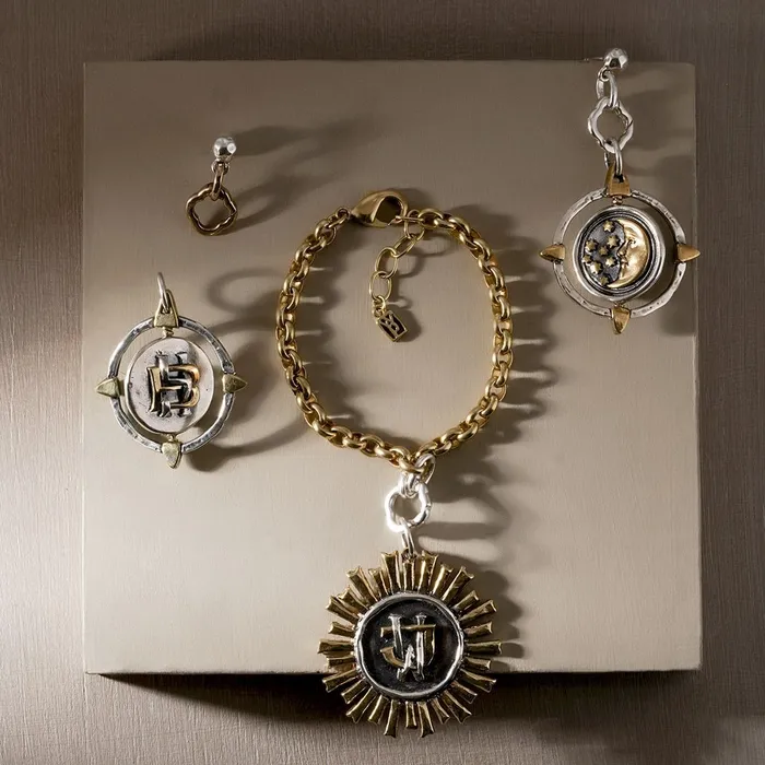 Waxing Poetic Bracelets Stanza One Clip Bracelet